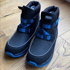 Boys Ugg waterproof boots size 1